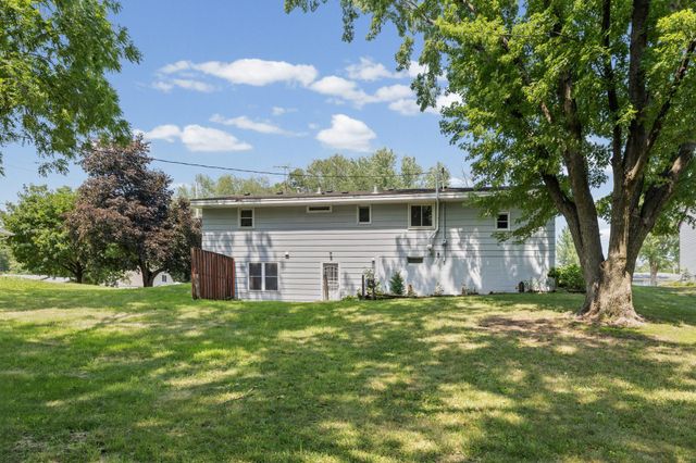 4321 Pleasant Street SE, Prior Lake, MN 55372