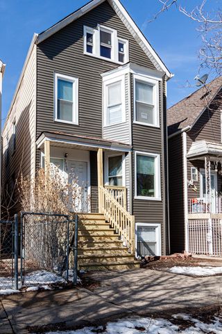 2968 N RIDGEWAY Avenue 2R, Chicago, IL 60618