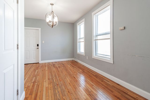 2968 N RIDGEWAY Avenue 2R, Chicago, IL 60618