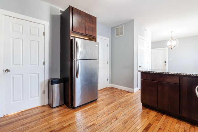 2968 N RIDGEWAY Avenue 2R, Chicago, IL 60618