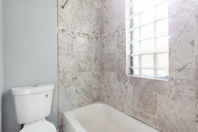 2968 N RIDGEWAY Avenue 2R, Chicago, IL 60618