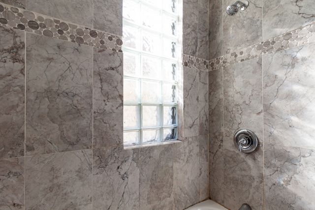 2968 N RIDGEWAY Avenue 2R, Chicago, IL 60618