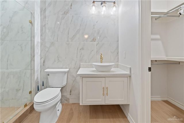 2416 Sonador Trail, Edinburg, TX 78541