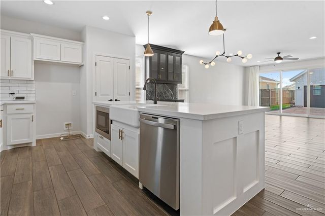 2416 Sonador Trail, Edinburg, TX 78541