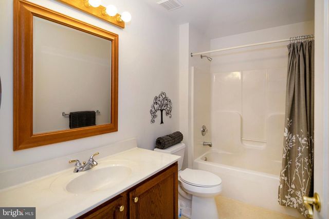 575 RIVIERA DR, Williamstown, NJ 08094