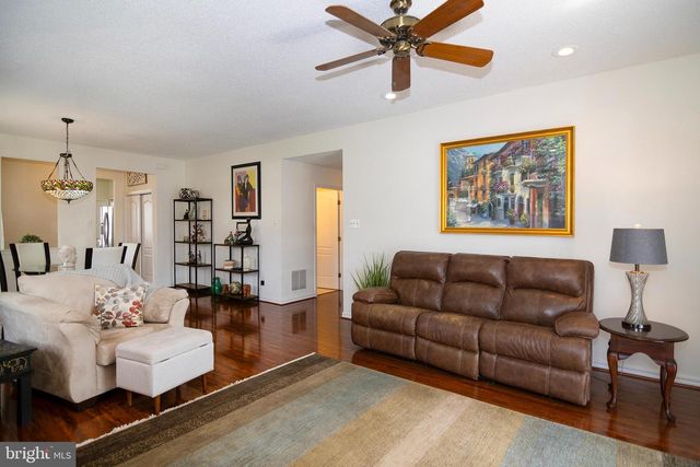 575 RIVIERA DR, Williamstown, NJ 08094