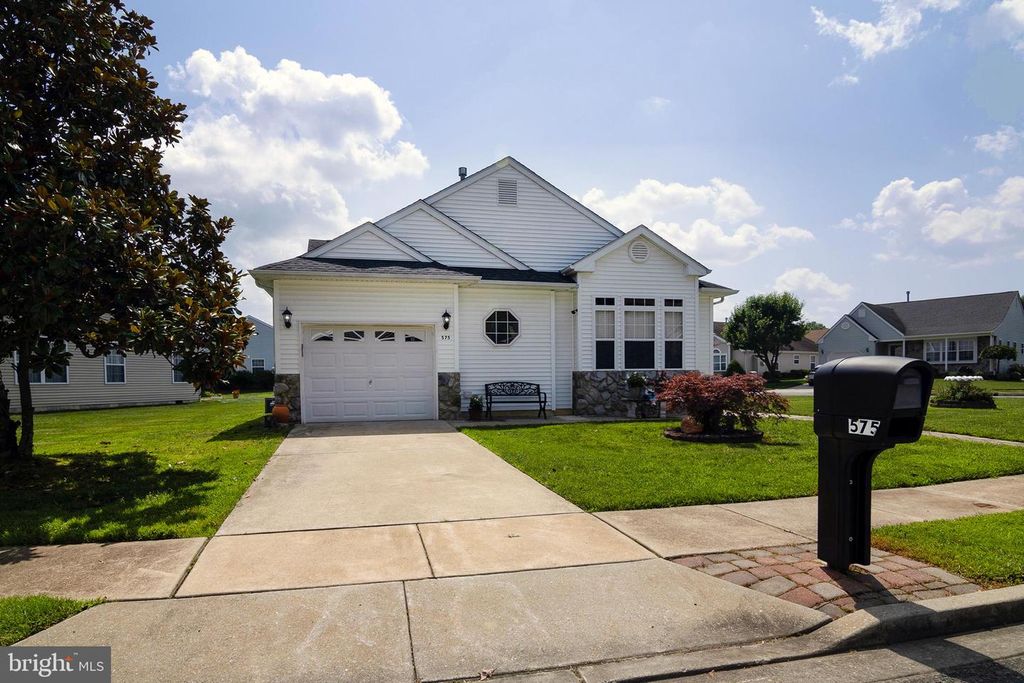 575 RIVIERA DR, Williamstown, NJ 08094