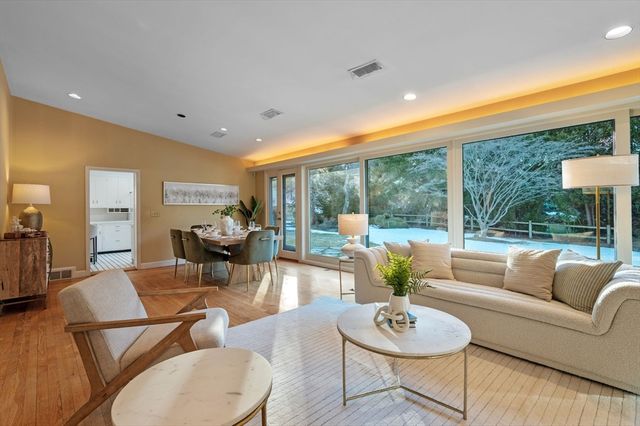 315 Puritan Road, Swampscott, MA 01907