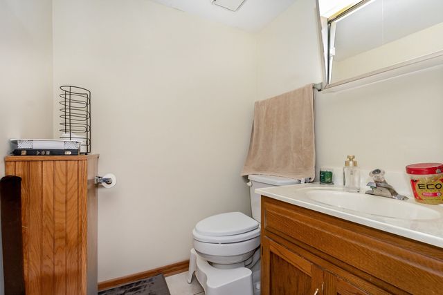 1472 Rock Run Drive 1B, Crest Hill, IL 60403