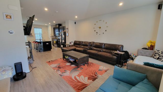 45 Nicholas Drive W C, Des Plaines, IL 60016