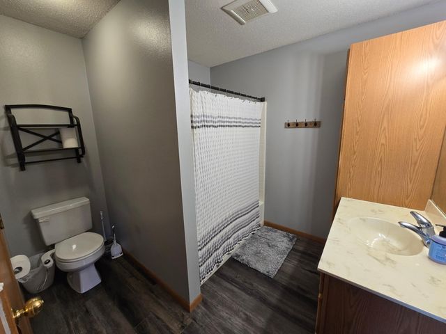 1702 41ST Avenue S, Moorhead, MN 56560