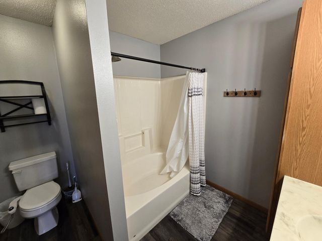 1702 41ST Avenue S, Moorhead, MN 56560