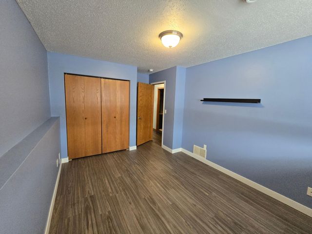 1702 41ST Avenue S, Moorhead, MN 56560