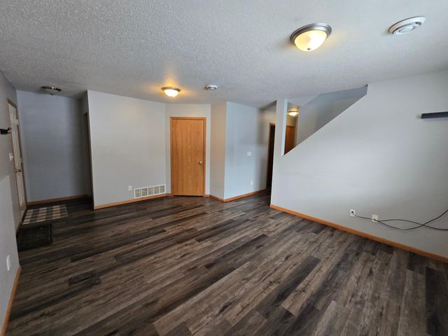 1702 41ST Avenue S, Moorhead, MN 56560