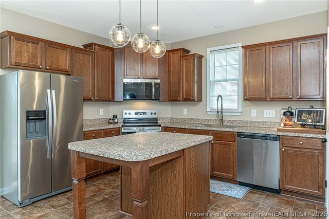 598 Heathrow Drive, Spring Lake, NC 28390