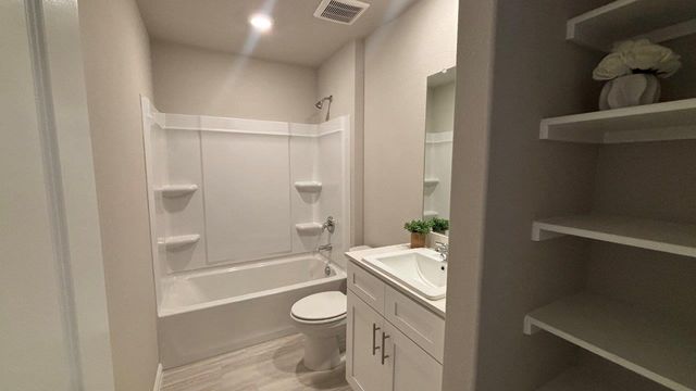 9465 MINT HILL Drive, Fort Worth, TX 76108