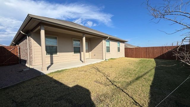 9465 MINT HILL Drive, Fort Worth, TX 76108