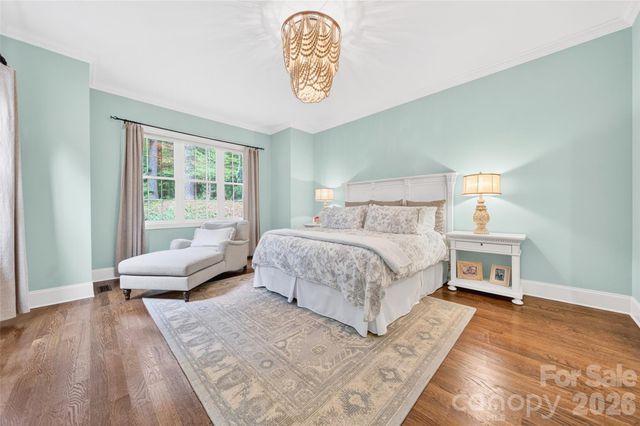 2932 Oakdale Road, Charlotte, NC 28216