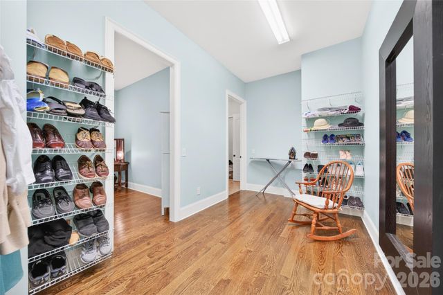 2932 Oakdale Road, Charlotte, NC 28216