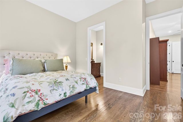 2932 Oakdale Road, Charlotte, NC 28216