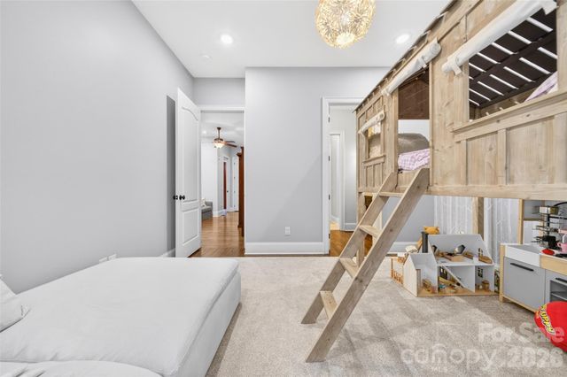 2932 Oakdale Road, Charlotte, NC 28216
