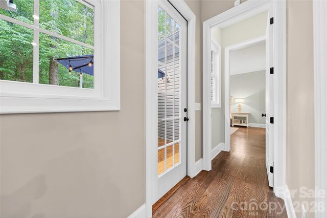 2932 Oakdale Road, Charlotte, NC 28216