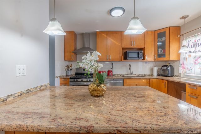 25708 147th Avenue, Rosedale, NY 11422