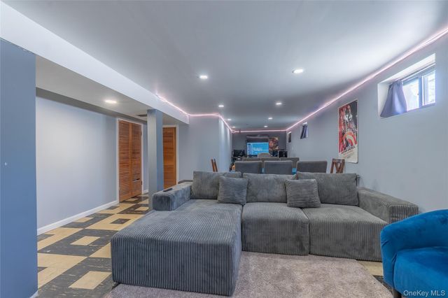 25708 147th Avenue, Rosedale, NY 11422