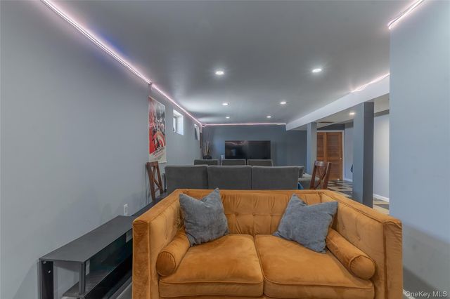 25708 147th Avenue, Rosedale, NY 11422