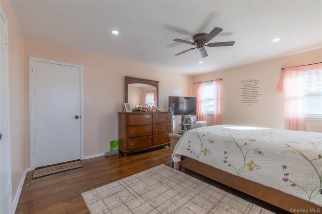 25708 147th Avenue, Rosedale, NY 11422