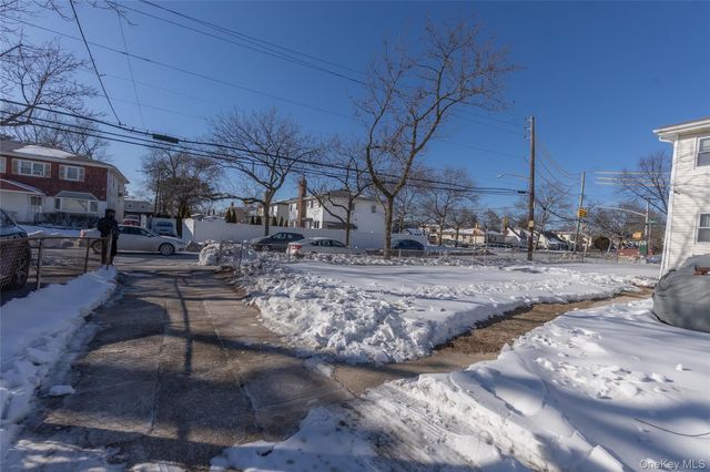 25708 147th Avenue, Rosedale, NY 11422