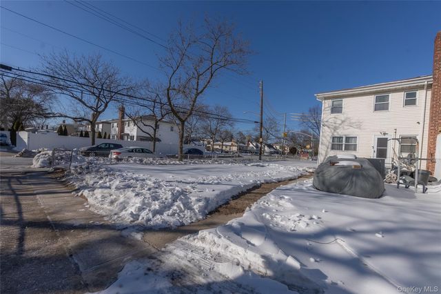 25708 147th Avenue, Rosedale, NY 11422