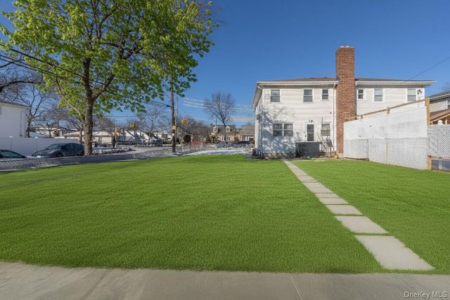 25708 147th Avenue, Rosedale, NY 11422