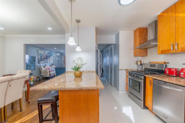 25708 147th Avenue, Rosedale, NY 11422