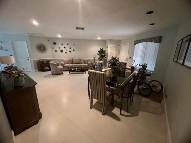 5149 Rose Hill Drive, Boynton Beach, FL 33437