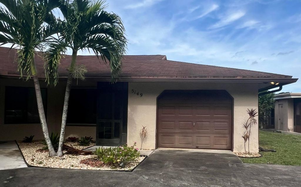 5149 Rose Hill Drive, Boynton Beach, FL 33437