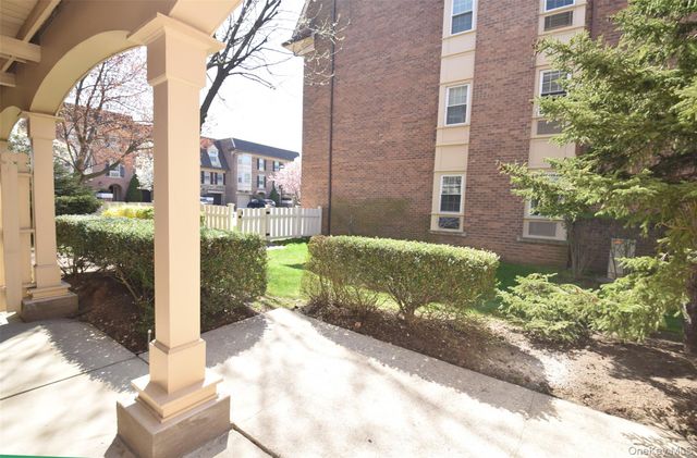 206-14 Emily Road 42 L, Bayside, NY 11360