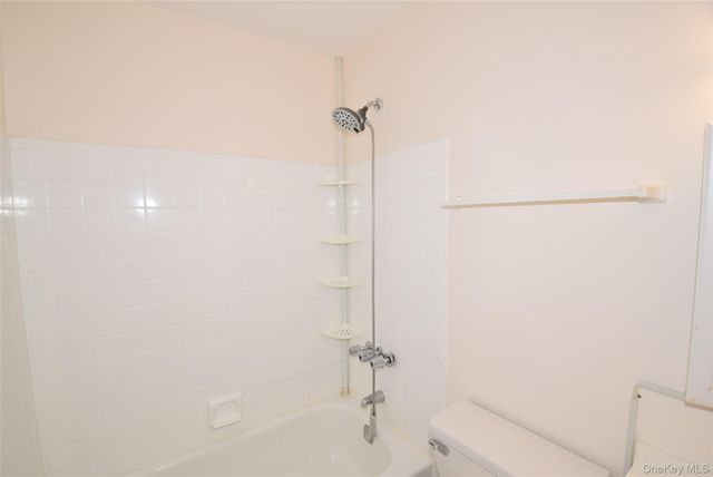 206-14 Emily Road 42 L, Bayside, NY 11360