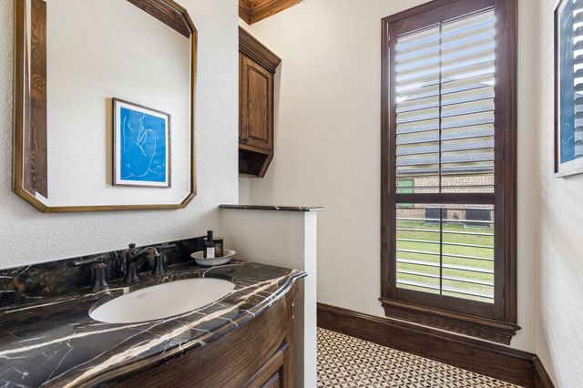 156 Stoneleigh Drive, Heath, TX 75032