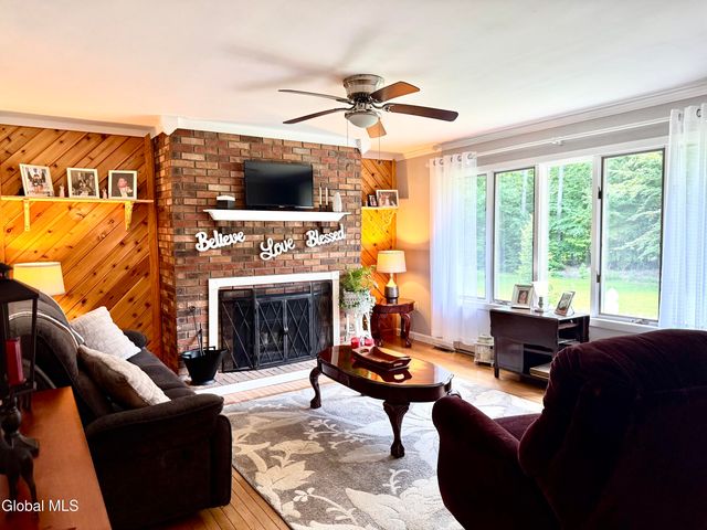 59 North Drive, Lake Luzerne, NY 12846