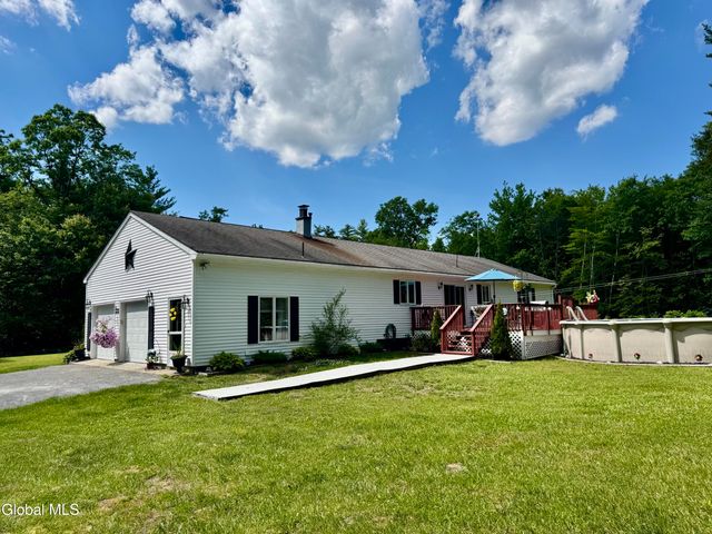 59 North Drive, Lake Luzerne, NY 12846