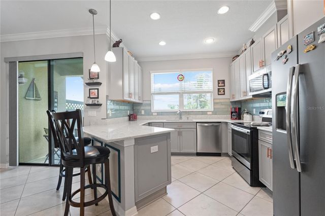 9204 FOX SPARROW ROAD, Tampa, FL 33626