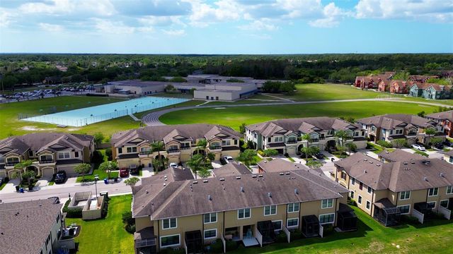 9204 FOX SPARROW ROAD, Tampa, FL 33626