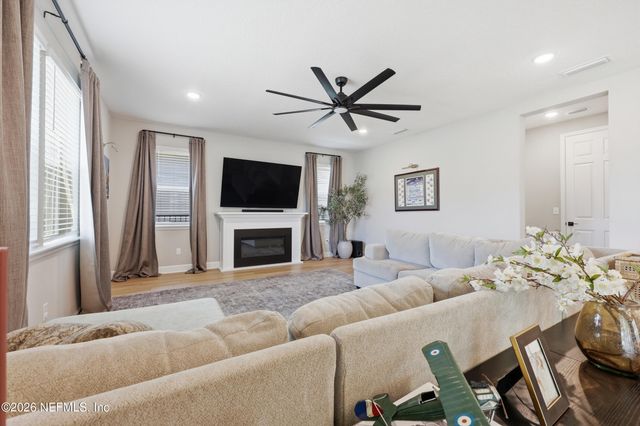 75353 FOX CROSS Avenue, Yulee, FL 32097