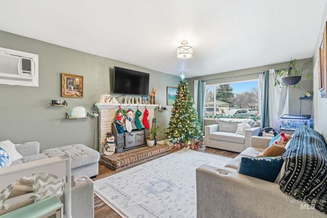 4426 W Clark Cir, Boise, ID 83705