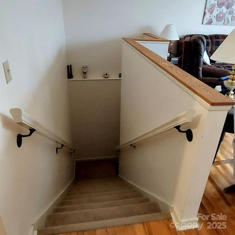 128 Ridgewood Way 208, Marion, NC 28752