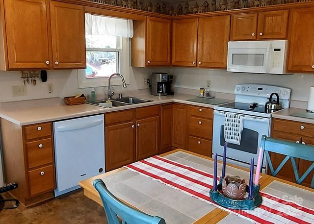 128 Ridgewood Way 208, Marion, NC 28752