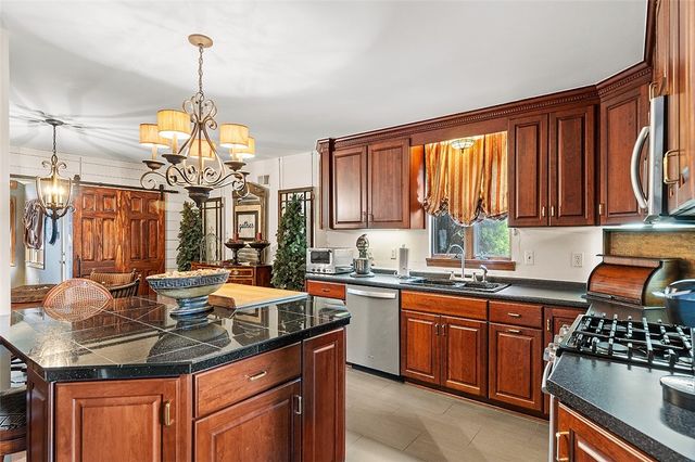 2628 Washington Blvd, Glassport, PA 15045