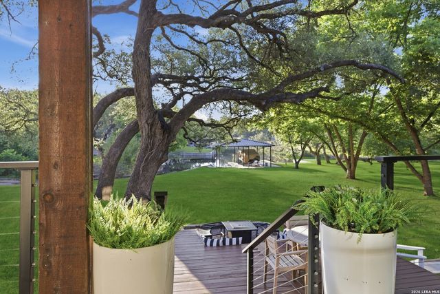 451 Legion Loop, Kingsland, TX 78639