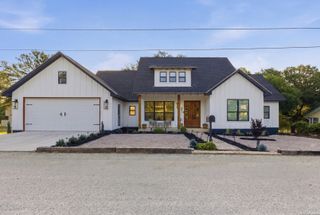 451 Legion Loop, Kingsland, TX 78639
